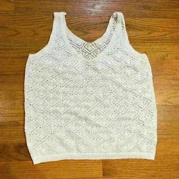 Women’s Open Knit Tank Size Large Lightweight Casual Summer Crocheted NWOT - Picture 1 of 5